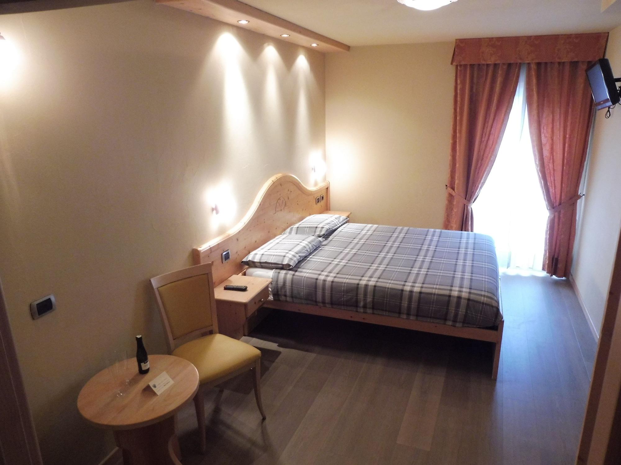 Hotel Valeria Livigno Exterior photo