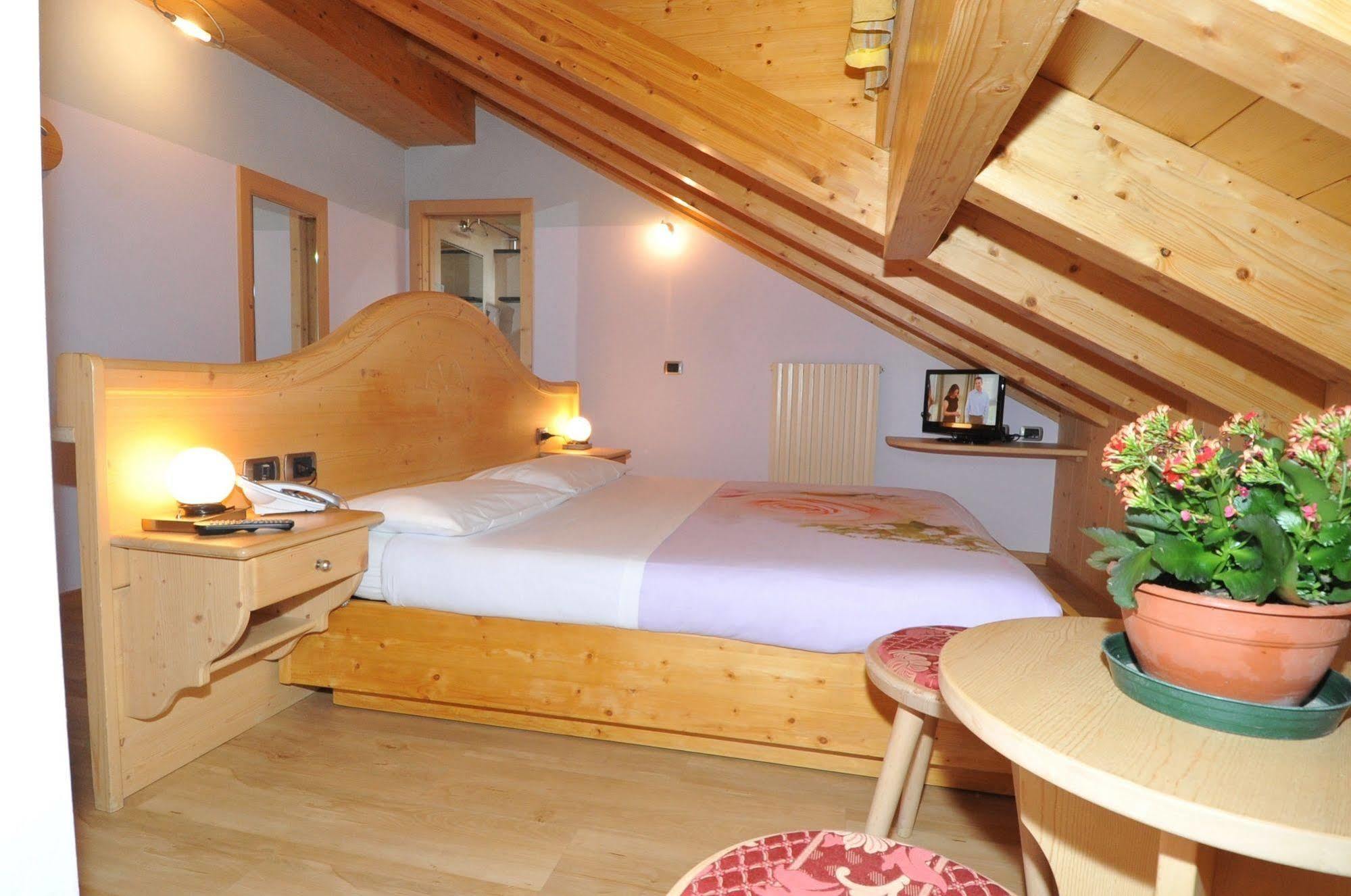 Hotel Valeria Livigno Exterior photo