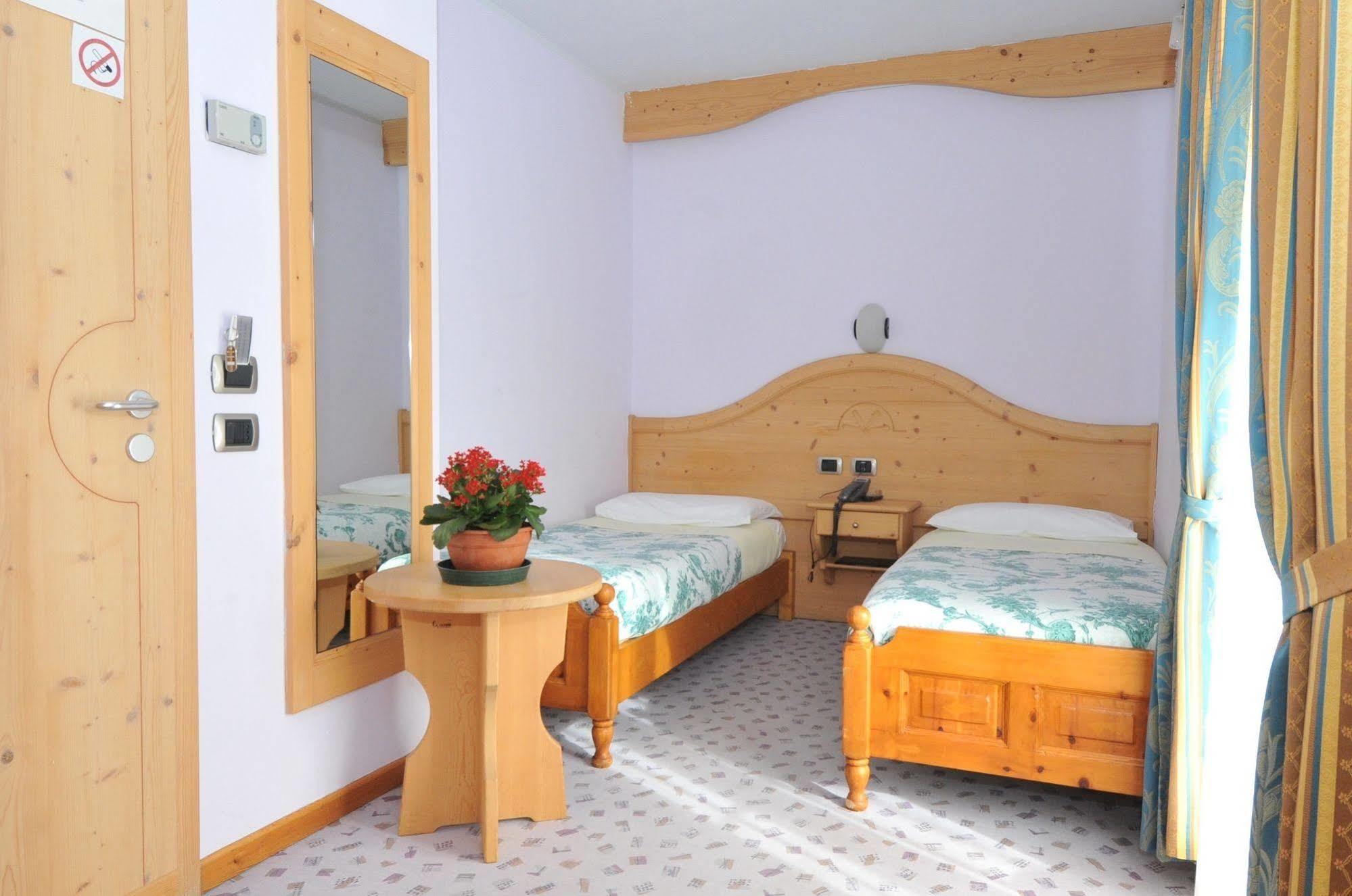 Hotel Valeria Livigno Exterior photo