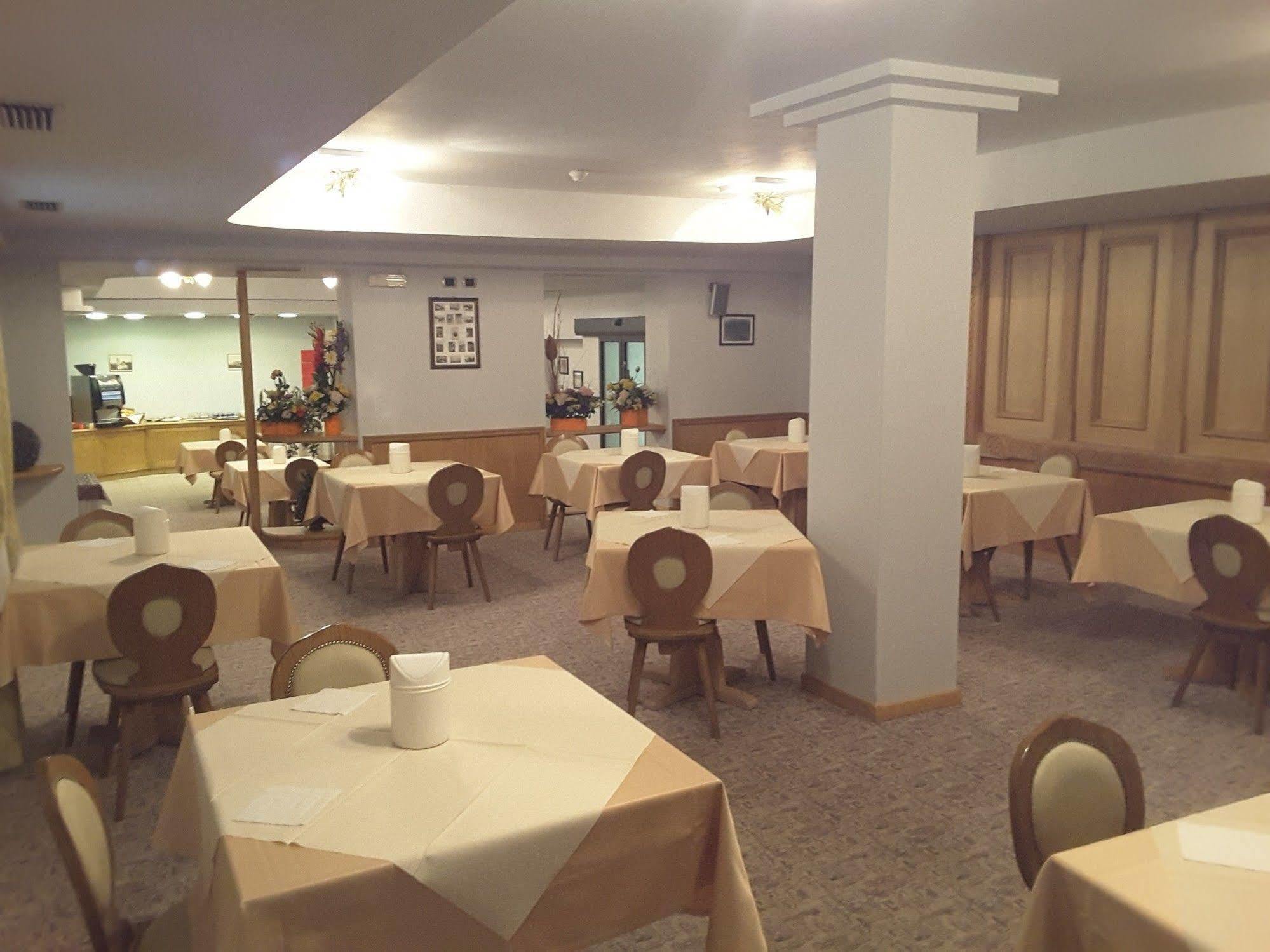 Hotel Valeria Livigno Exterior photo